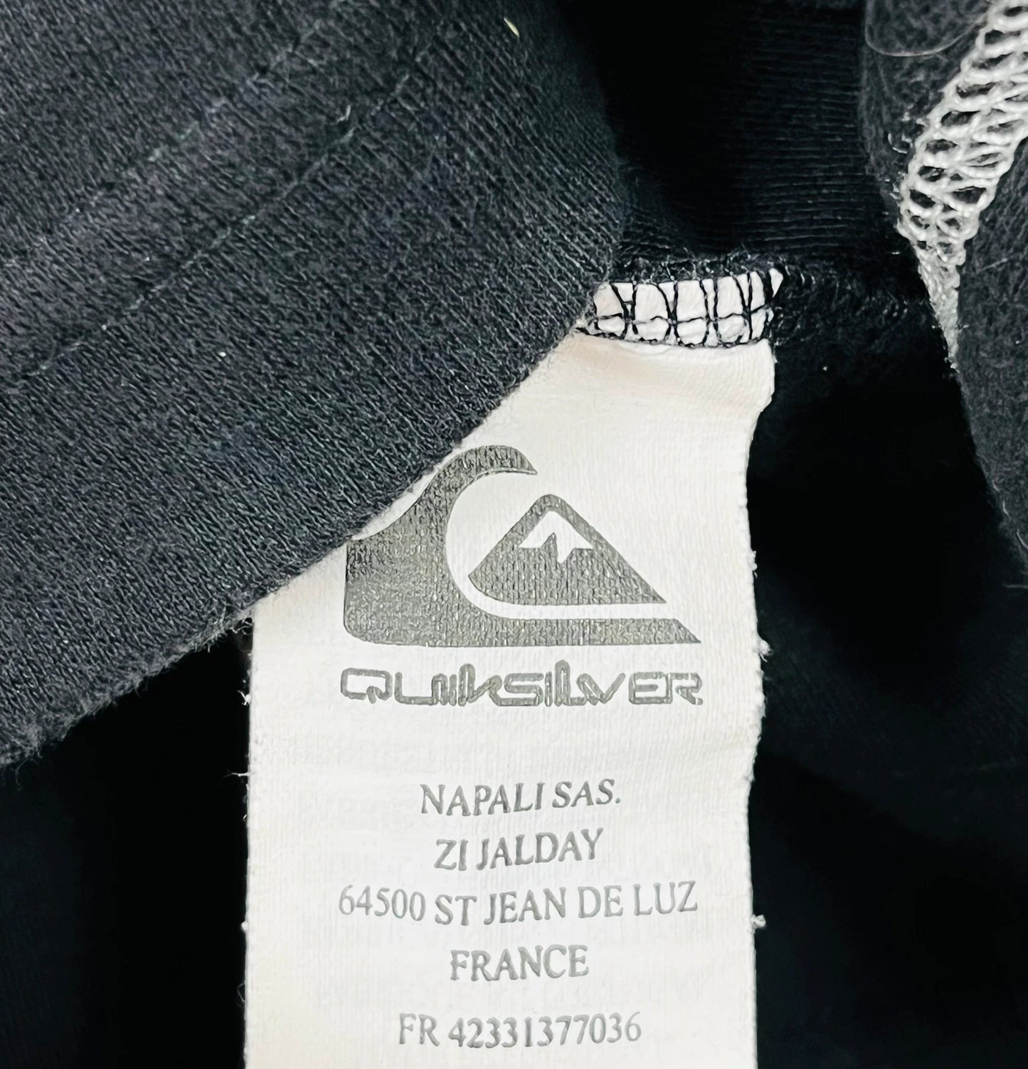 Pull Quicksilver Logo Brodé Noir - XL (A138)