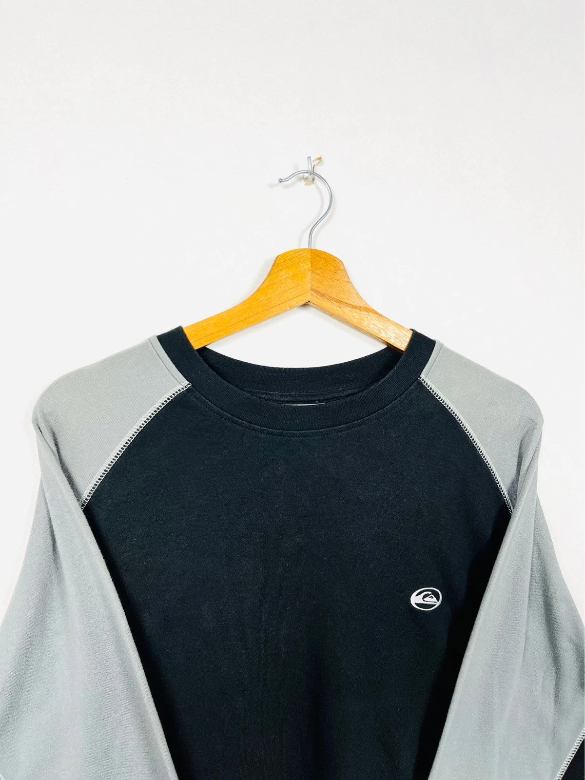 Pull Quicksilver Logo Brodé Noir - XL (A138)